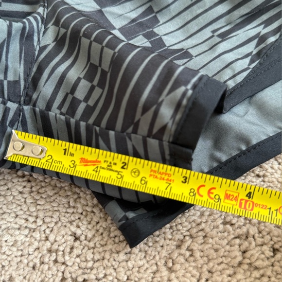 NIKE Air Running Tempo Shorts In Black Print M - Picture 9 of 9